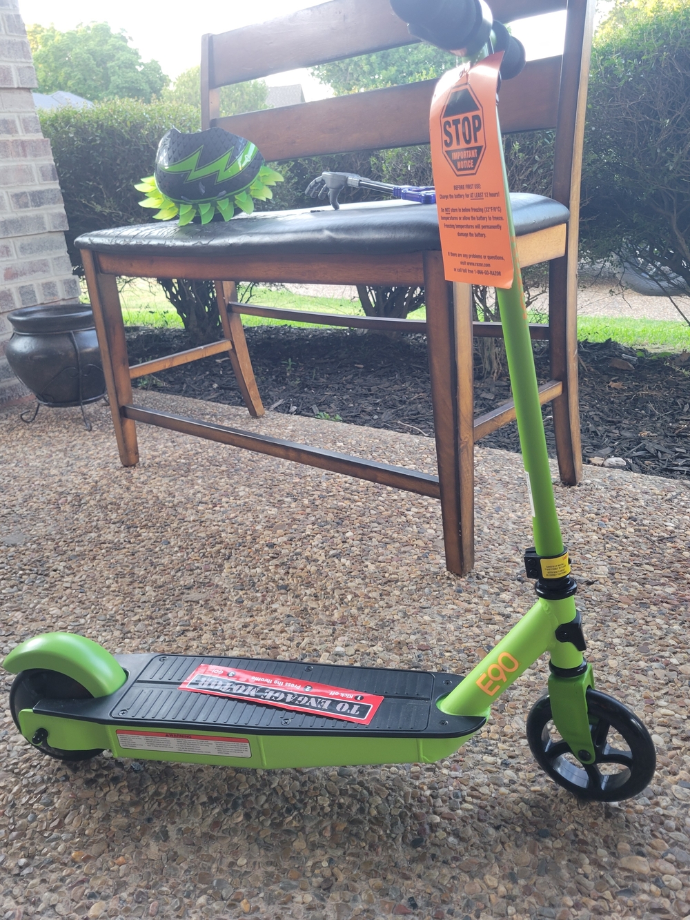 Razor Green Kids Electric Scooter with Black Deck — E90 Model